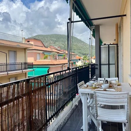 100 Metri Dalle Spiagge Bilocale Con Vista Mare Apartamento Borgio Verezzi